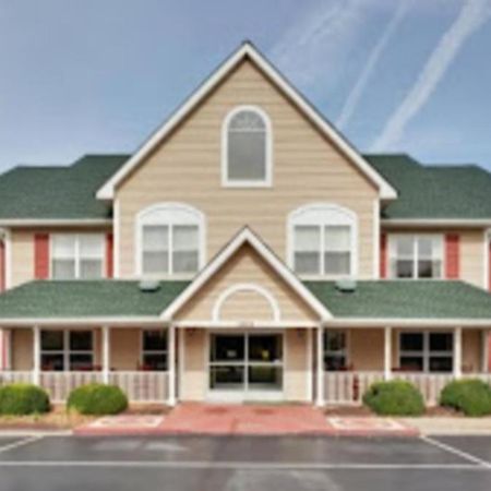Radiant Inn And Suites 默弗里斯伯勒 外观 照片