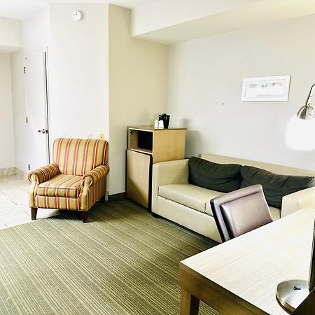 Radiant Inn And Suites 默弗里斯伯勒 外观 照片