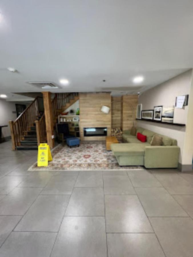 Radiant Inn And Suites 默弗里斯伯勒 外观 照片