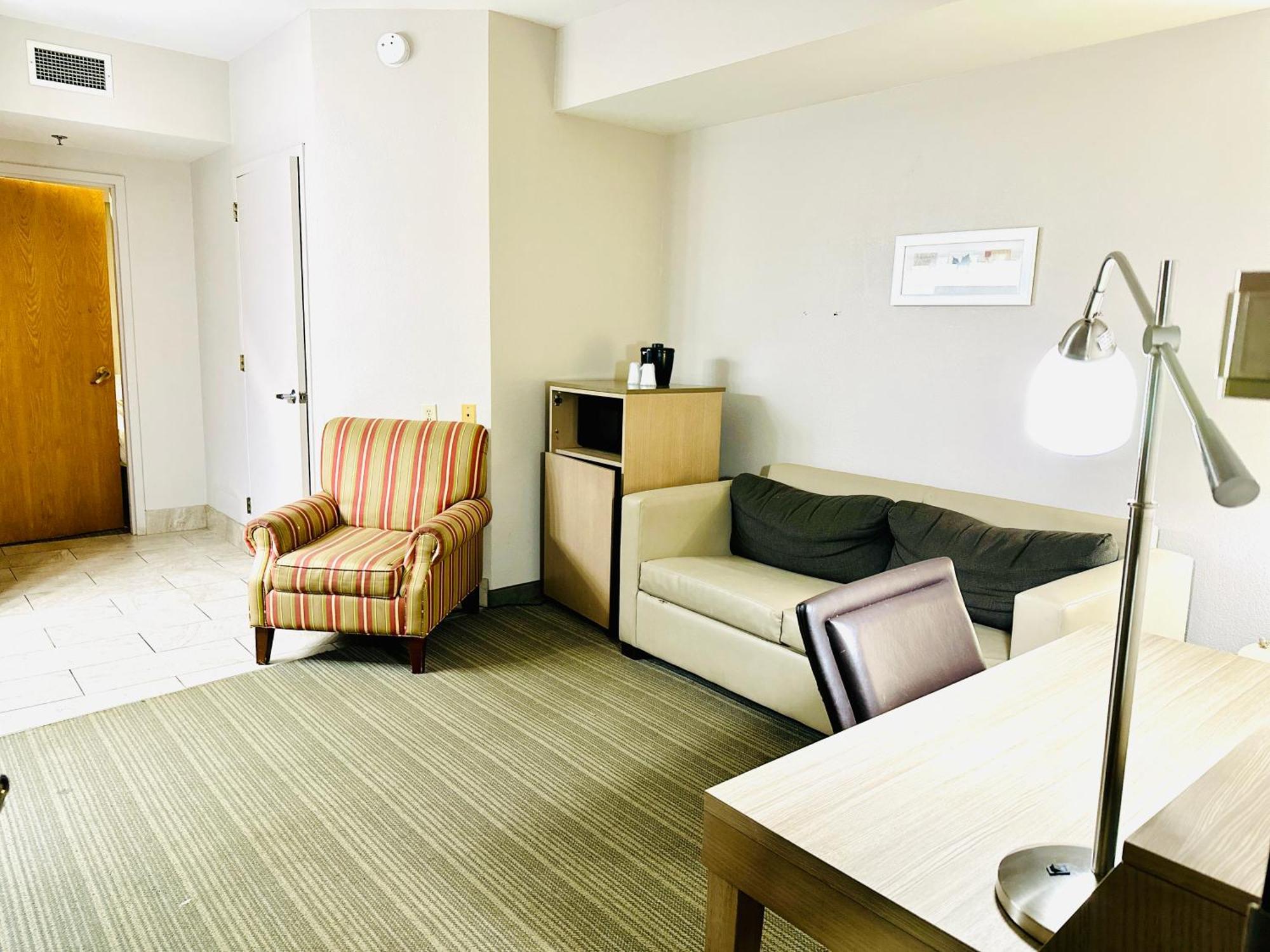 Radiant Inn And Suites 默弗里斯伯勒 外观 照片