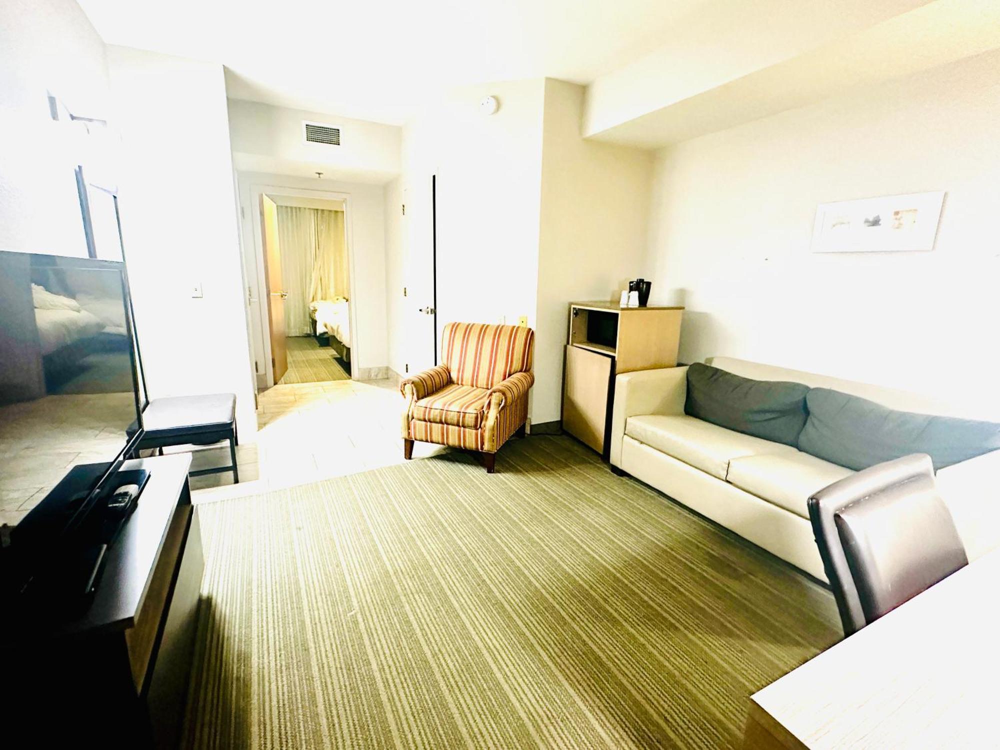 Radiant Inn And Suites 默弗里斯伯勒 外观 照片