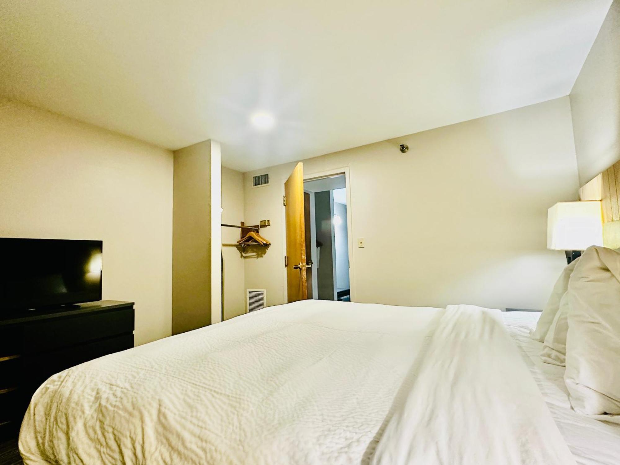 Radiant Inn And Suites 默弗里斯伯勒 外观 照片