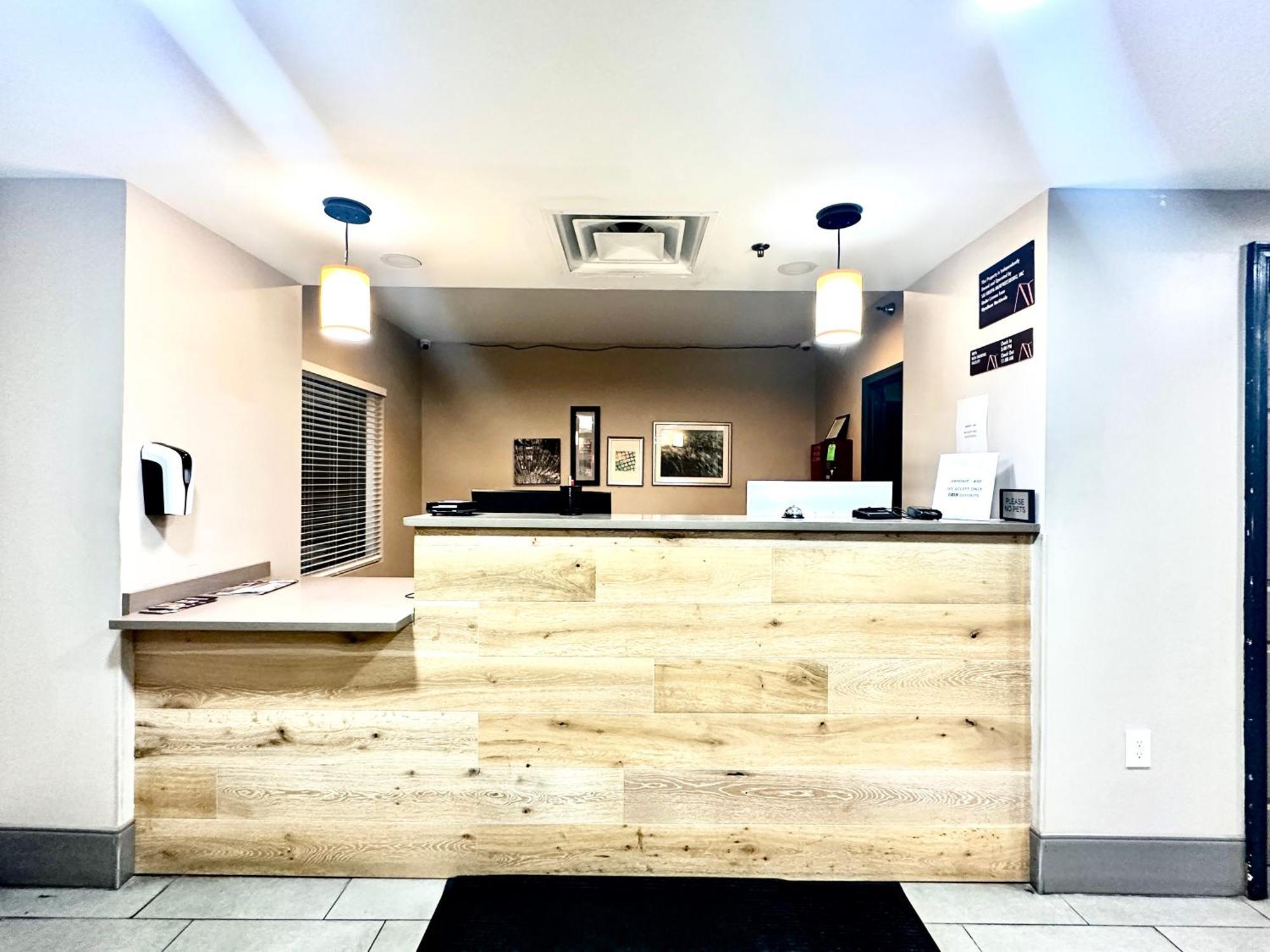 Radiant Inn And Suites 默弗里斯伯勒 外观 照片